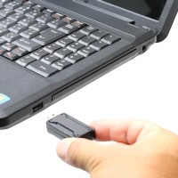 パソコンのキーボードでスマホ・タブレットを操作できる『PCでスマホ「あやつ郎」』。パソコンに接続されたキーボードをBluetoothキーボード化し、スマートフォンやタブレットで文字入力ができるようにする。
