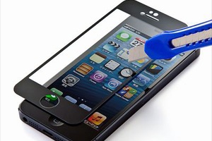 強化ガラスでiPhone 5の液晶を強力に保護　サンワサプライ「200－LCD010シリーズ」
