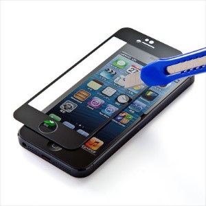 ナイフでもキズが付かないという強化ガラスを採用したiPhone 5用保護フィルム「iPhone5液晶保護フィルム（強化ガラス仕様・気泡ゼロ・8H） 200－LCD010シリーズ」