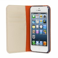 イタリア製の高級牛革を使用した手帳型iPhone 5用ケース「Classic Leather for iPhone5」