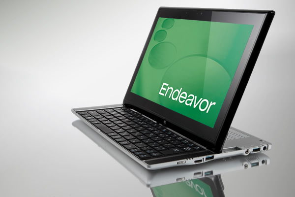 エプソンダイレクト、タブレットにもなるスライド型ノートPCを発表