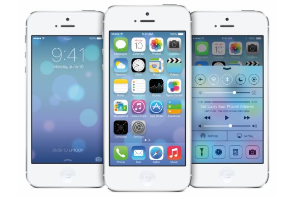 アップル、完全に再設計された「iOS 7」を今秋提供へ