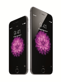 米アップルは9日、スマートフォン「iPhone」の最新版となる「iPhone 6」「iPhone 6 Plus」を公開した（写真提供：アップル）