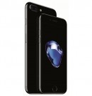 米アップル（Apple）が16日に発売するスマートフォンの新モデル「iPhone 7」「iPhone 7 Plus」。（写真提供：アップル）