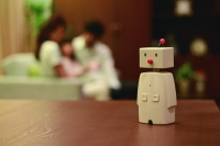 IoTで家族をつなぎ、コミュニケーションをもっと楽しくする。家庭向けロボット「BOCCO(ボッコ)」を発表、CEATEC JAPAN 2014にて公開開始