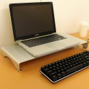 【上海問屋限定販売】デスク周りを美しくするモニタースタンド　MacBookにも似合う2カラー　薄型アルミ製 液晶モニタースタンド　販売開始