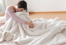 「毛布好き」集まれ！１１月２０日は、みんなであたたまる「毛布の日」。 も～っと、もこもこ ぬくぬく するためにmoufu.jpで毛布の日限定セットを販売。