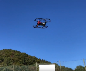 設定したルートを自動飛行するドローンのアプリを開発。自動飛行の実験に成功いたしました。