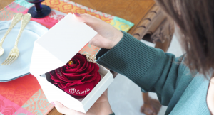 11月22日、23日は“良い夫婦(ふうふ)”“良い夫妻(ふさい)”の日 一年で最も多い【結婚記念日】に愛する妻へ贈る「赤バラ」のギフトボックス