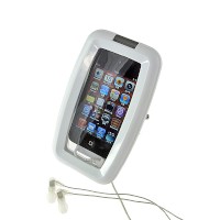 自転車のハンドルにiPhoneなどのスマートフォンを固定できる防水ケース「DN-82558」。スマートフォン本体をキズから守るほか、IPX-7相当の防水仕様で急な雨に遭遇しても本体を水から守る。