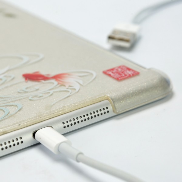 花をテーマとした和風デザインのiPad mini用ハードケース『和彩美「ふるる」：iPad mini用堅装飾カバー透』