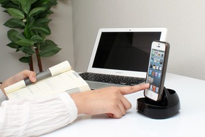 サンコー、iPhone 5、iPad mini、iPad（第4世代）対応の充電・同期クレードル