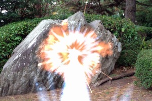 ＜iPhoneアプリ＞“気”を送るとARでエネルギー弾を発射!「AR EnergyBall」【動画】