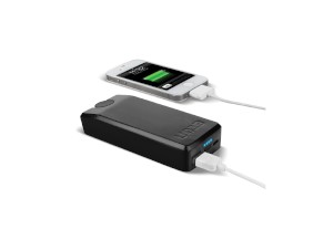 手動式のダイナモ（発電）機能を搭載したモバイル充電バッテリー「BoostTurbine2000」シリーズ