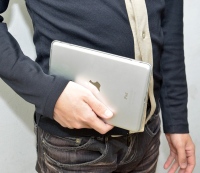 アップルのタブレット端末「iPad mini」用の保護ケース、スタンドとしても使える「iPad mini 用 ワイヤレス モバイラーズ キーボード」