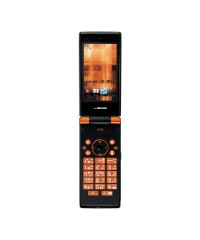 NTTドコモの2012冬モデルフィーチャーフォン新機種「docomo STYLE series SH-03E」（シャープ製）。機能ごとに利用制限ができる親子モードや防犯ブザーなどの機能を搭載する。