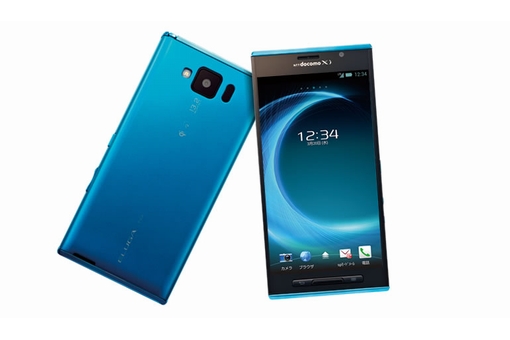 「docomo NEXT series ELUGA X P-02E」（画像：パナソニックモバイルコミュニケーションズの製品ウェブサイトより）