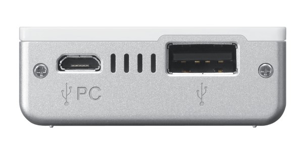 スマートフォンなどからWi-Fi接続し、メモリーカード内にファイルを保存したり再生できるソニーのポータブルワイヤレスサーバー「WG-C10」