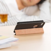 サンワサプライは31日、フラップをクルッと巻いてスタンドにできる、手帳型のiPhone5ケース「iPhone5ケース（手帳型・スタンド機能付・SmartCover風）200-PDA112シリーズ」を発売した。
