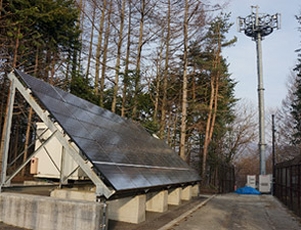 グリーン基地局のフィールド試験局（写真：NTTドコモ）