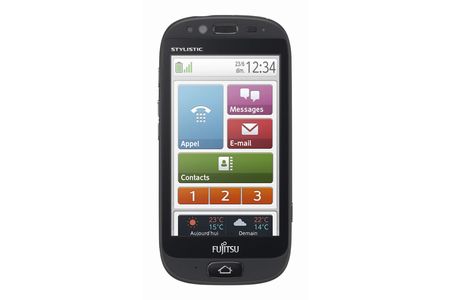 富士通、シニア層向けスマホをフランスで発売　サポートサービスを提供