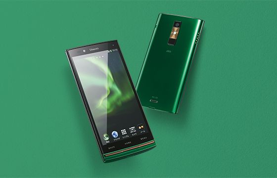 「URBANO L01」（画像：auのウェブサイトより）