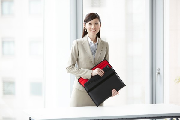 レノボ・ジャパンが10日に発売した「ThinkPad プレミアムケース」