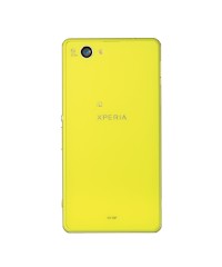 NTTドコモが19日に発売する4.3型スマートフォン「XperiaTM Z1 f SO-02F」（ソニーモバイルコミュニケーションズ製）