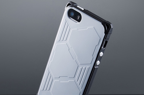 サンワダイレクト、四隅のダンパーで衝撃を抑えるiPhone 5s/5ケース