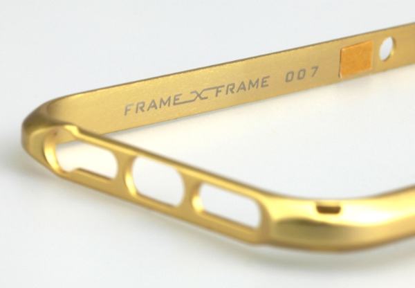 純度99.9%の金を使用したiPhone用バンパー「TUNEWEAR FRAME x FRAME SHOCKMOUNT for iPhone 5s / 5 (24金メッキ限定版)」