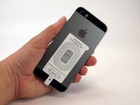 iPhoneをワイヤレスで充電することができる『【attach】Wireless Charging SET for iPhone 5s / 5 / iPhone 5c / iPod touch』