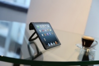 グリップ付きのiPad mini用ケース「GRIPSTER WRAP for iPad mini」