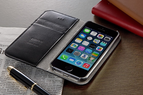 サンワダイレクト、手帳型の本革iPhone 5sケース　バンパーだけでも利用可能な2WAY仕様