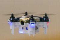 スマホで映像を見ながら操縦できる小型ドローン発売
