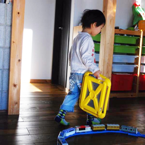 【上海問屋】iPadを小さなお子様が使う時も安心　耐衝撃性iPad用チャイルドプロテクター　販売開始