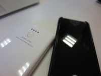 スマホ必須アイテム！1450mAh.を約10分でフル充電　超急速充電モバイルバッテリー、生産開始