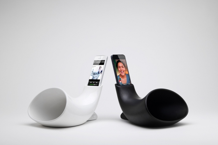 ギフトにも最適！イタリア製電源不要のiPhoneスピーカー『Megaphone』シリーズから、持ち運びもできるminiが新登場！