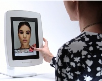 日本初！iPadを覗くだけでメイク後の自分が映る魔法の鏡「ModiFace Mirror」がコスメブランドや百貨店向けに登場！