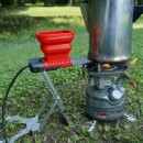 【上海問屋】アウトドアや非常時のスマホ充電　備えあれば憂いなし　火と水で発電するUSB充電器　販売開始