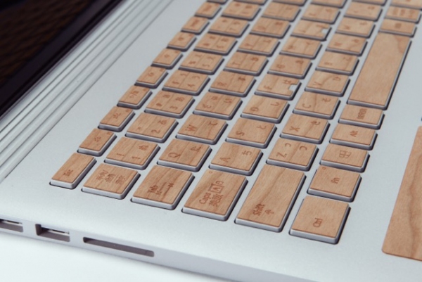 Design for Microsoft Surface公式パートナー　極薄天然素材を用いて到達した極限美　GRAPHT「THE KEYTOP SKIN for Microsoft Surface Book／JP Cherry」を新発売