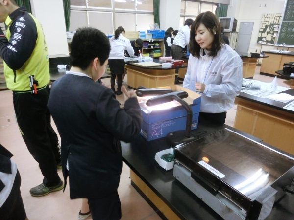 電気の利用について楽しく学ぶ「理科特別授業」を実施