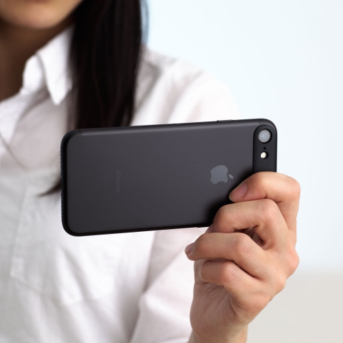 iPhone裸派のためのミニマルなリアバンパー　「MYNUS iPhone 7 REAR BUMPER」を3月8日発売