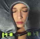どこでも死んだように眠れる「首吊り枕」が登場！あなたにぴったりな快眠姿勢が見つかるトラベルピロー「FaceCradle」国内先行予約開始