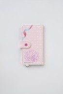 「アイカツ！」主人公・星宮いちごのスマホケースが登場　限定描き下ろしデザインの汎用手帳型で様々なスマホに対応