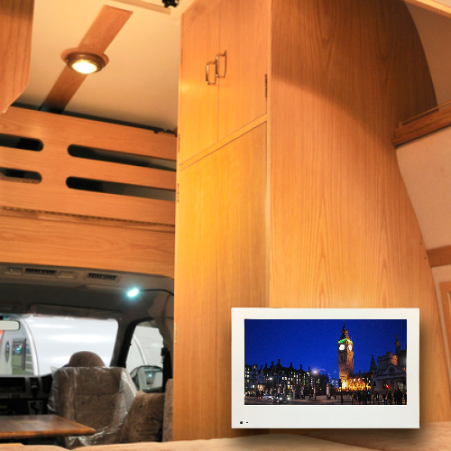 BSチューナーを内蔵し、外付けHDDでの録画に対応した13.3インチ 車載用小型液晶テレビ「DTV131JW-C」を7月13日より発売