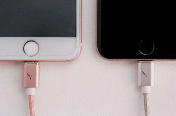 VOLTA Charger: これ１本ですべてのデバイスに対応。一生涯保障付きの最強充電ケーブル