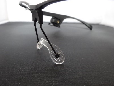 M300スマートグラスの生産体制が整い、日本市場でも本格出荷を開始し、付け替え可能な鼻パッドも新たに同梱しました。