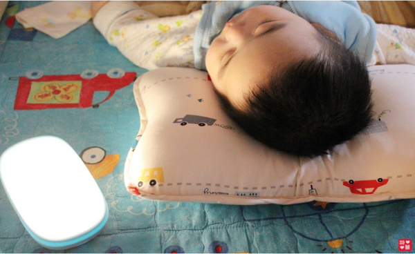 赤ちゃんの泣き声を感知してスマートフォンに通知が届く多機能型のLEDランプ「SPACESHIP LAMP（スペースシップ ランプ）」10月6日新発売！ 
