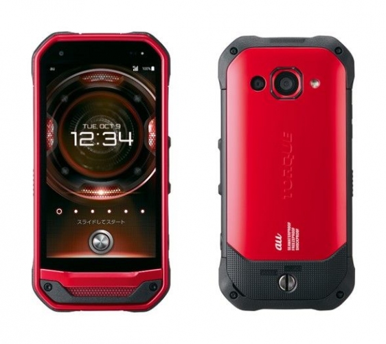 高耐久スマホ「TORQUE(Ｒ)(トルク) G03(ジーゼロサン)」の新色「レッド」本日発売