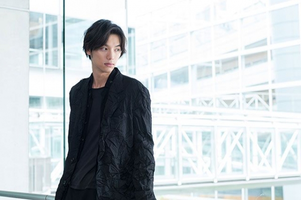 映画「BLEACH」の黒崎一護役を演じる実力派俳優！何度も読み返す漫画「DRAGON BALL」で演じたいキャラは？福士蒼汰のおすすめ漫画を無料配信！独占インタビューも掲載